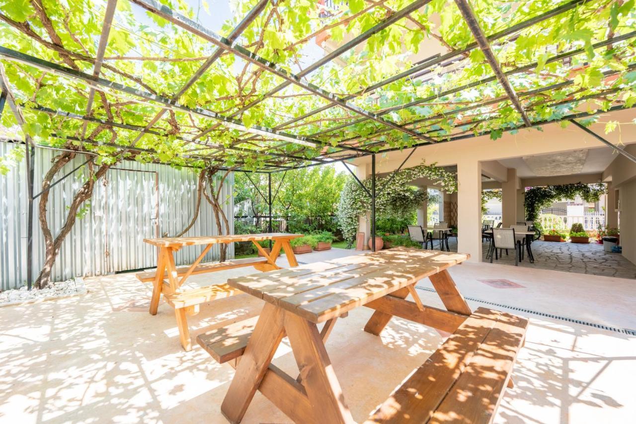 Milonas House Apartments Paralia Dionisiou Extérieur photo