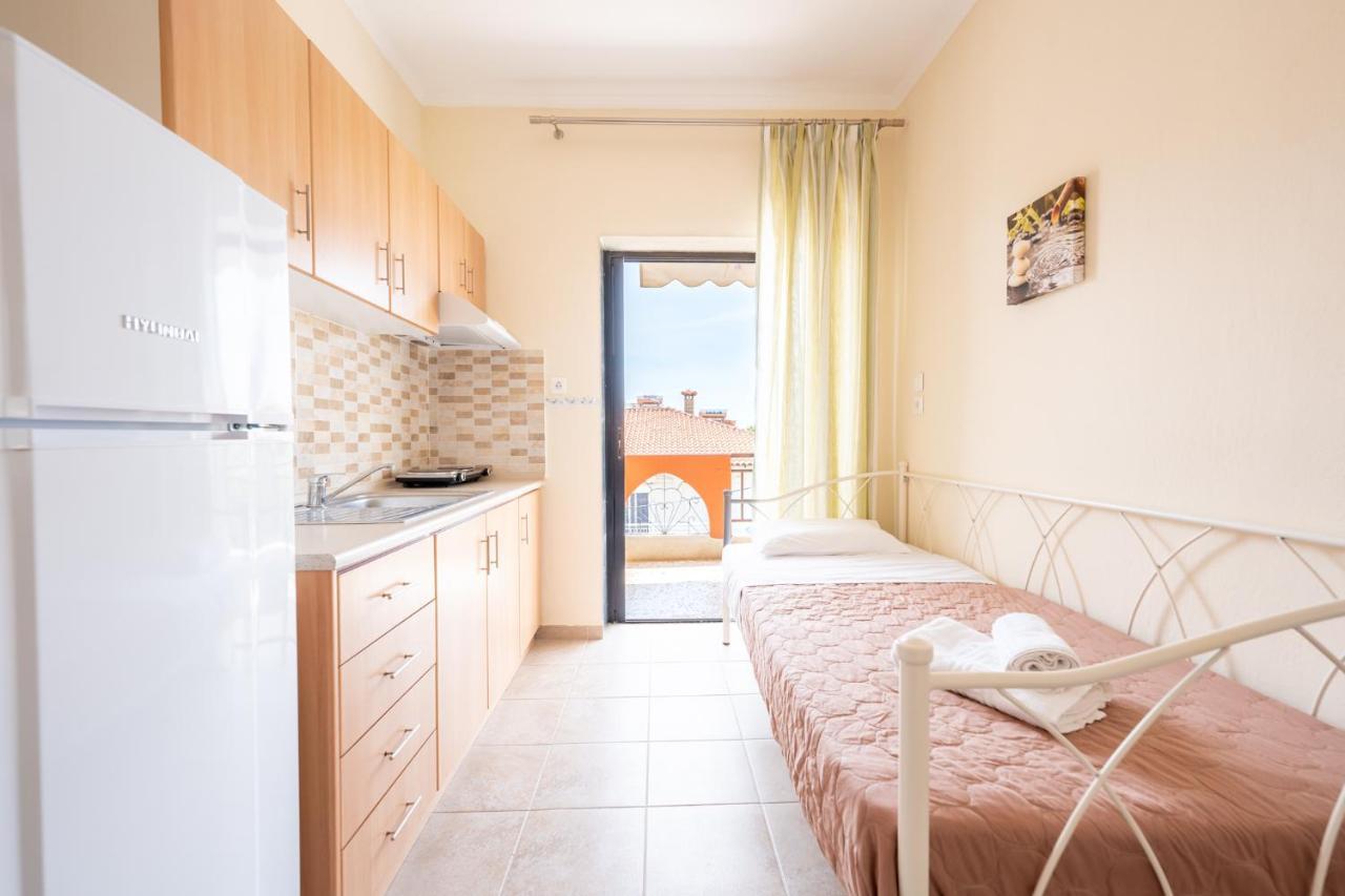 Milonas House Apartments Paralia Dionisiou Extérieur photo