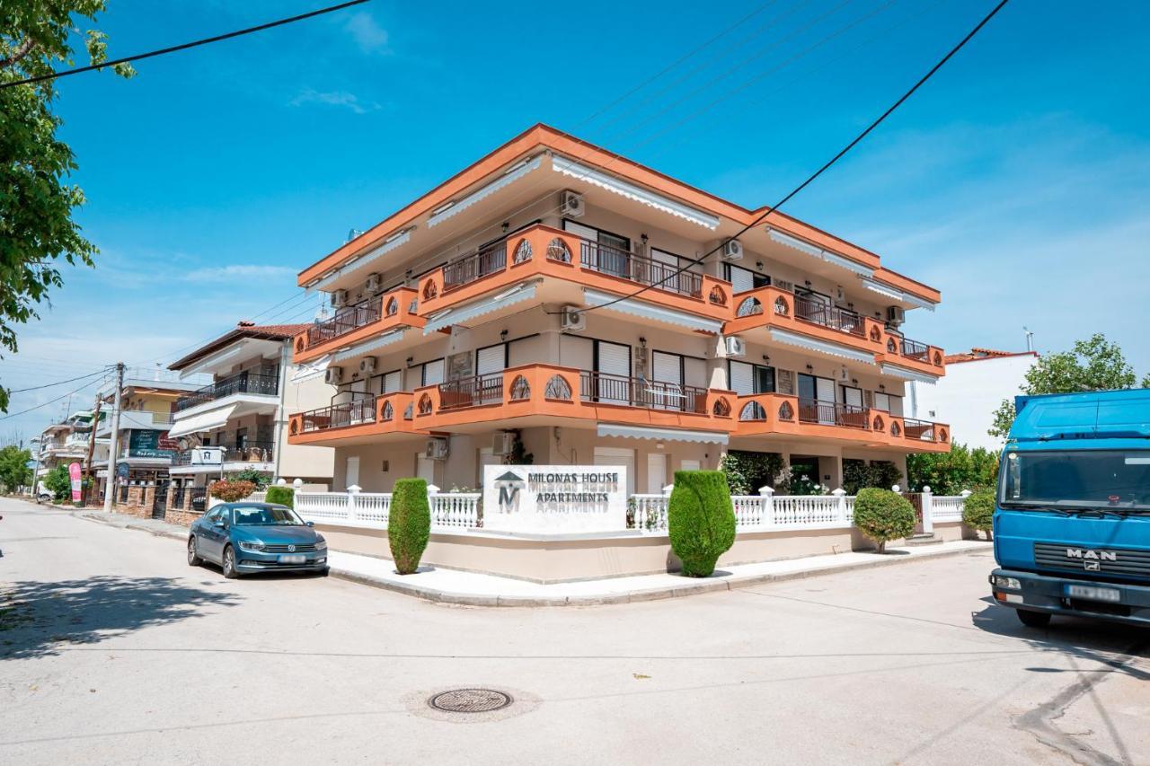 Milonas House Apartments Paralia Dionisiou Extérieur photo