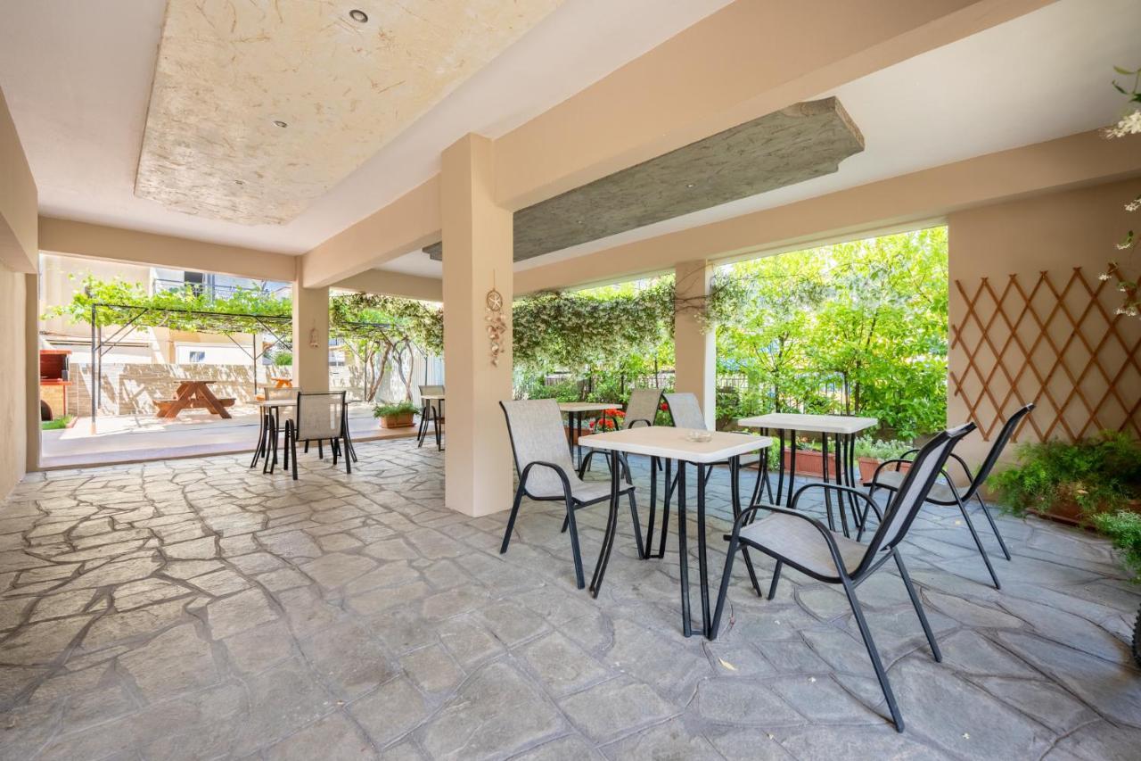 Milonas House Apartments Paralia Dionisiou Extérieur photo