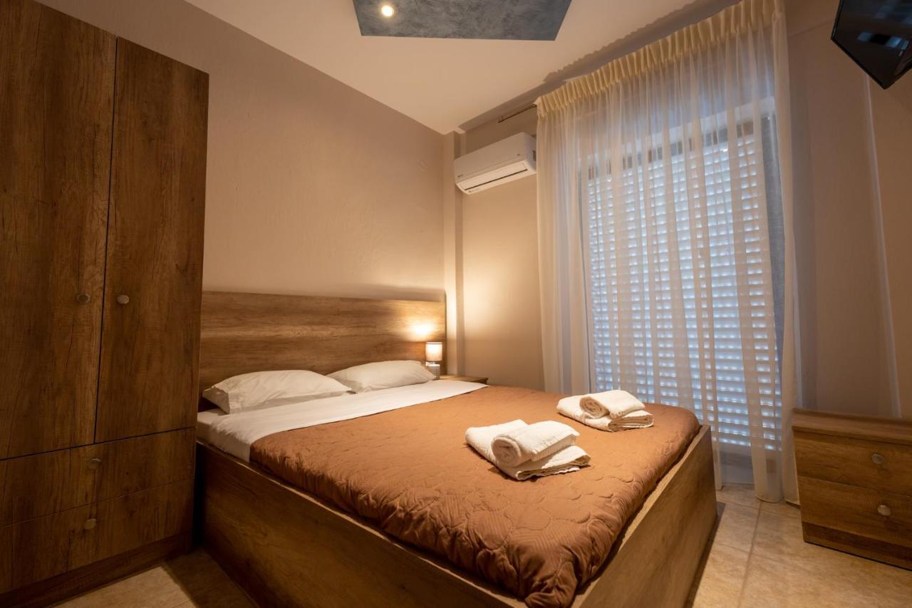 Milonas House Apartments Paralia Dionisiou Extérieur photo