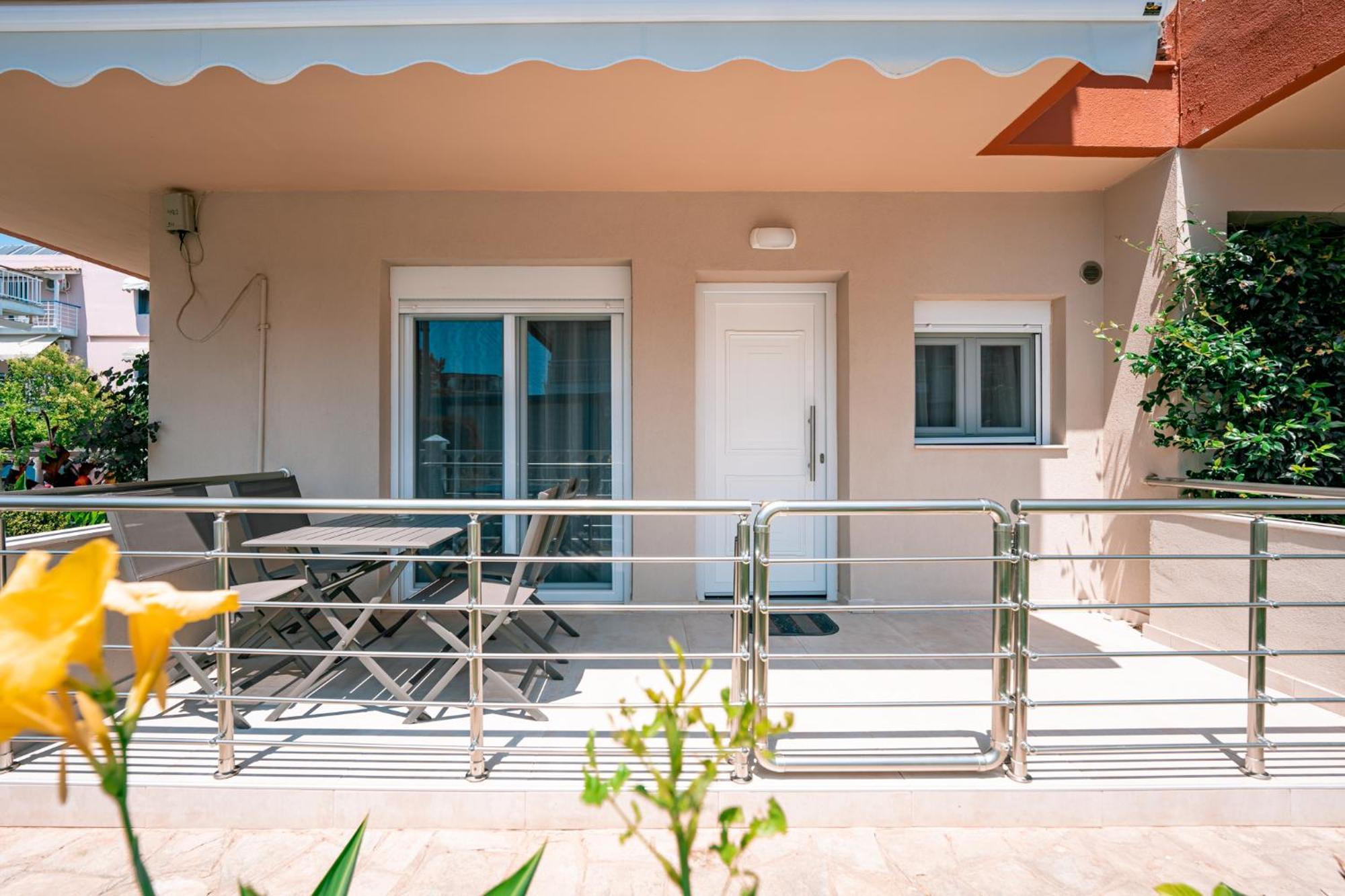 Milonas House Apartments Paralia Dionisiou Extérieur photo