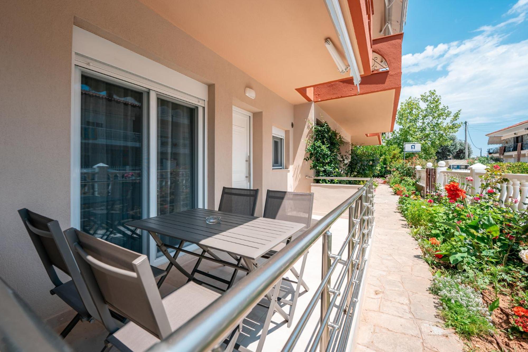 Milonas House Apartments Paralia Dionisiou Extérieur photo