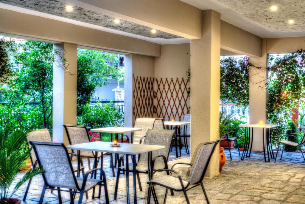 Milonas House Apartments Paralia Dionisiou Extérieur photo